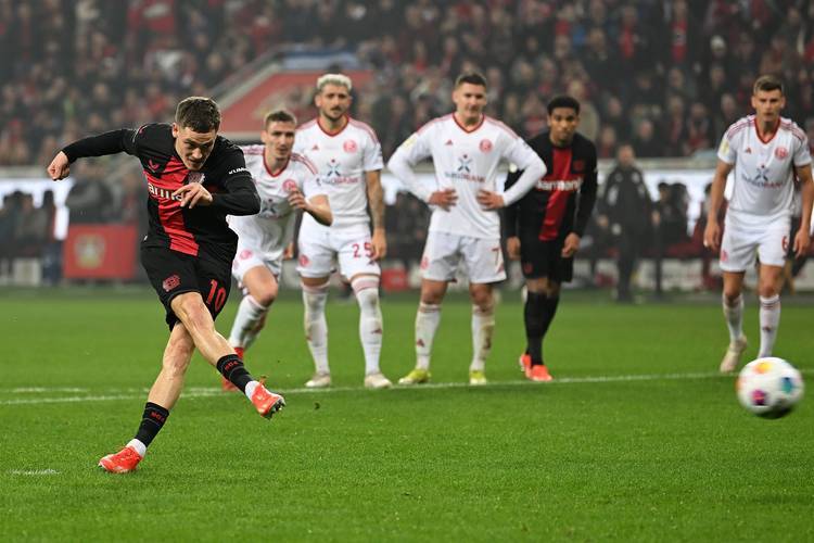 九游体育官方平台-赛后突围战来临；勒沃库森围绕欧冠内部沟通；压力陡增；资深球员宣示担当(勒沃库森球员大名单)